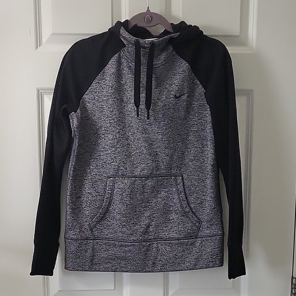 Nike Tops - Nike Black and Gray Therma Fit Hoodie Womens Size Medium
